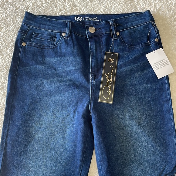 🔥HostPick🏆🔥 DG2 by Diane Gilman Virtual Stretch Skinny Jean - Picture 10 of 14